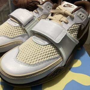 Travis Scott x Nike Zoom Field Jaxx Light Chocolate, Size 9.5M